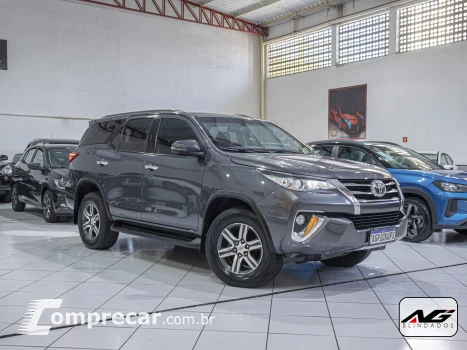 HILUX SW4 2.7 SRV 7 Lugares 4X2 16V
