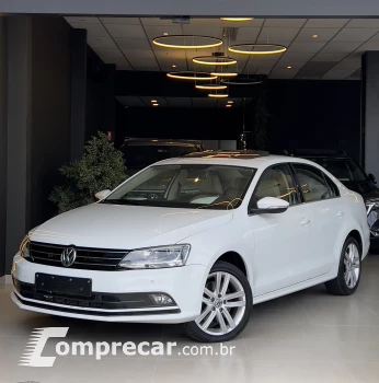Volkswagen JETTA 2.0 TSI Highline 211cv 4 portas