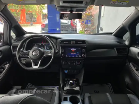 LEAF Aut. (Elétrico)