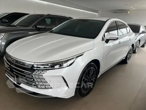 BYD KING 1.5 DM-I PHEV GS AUTOMÁTICO 4 portas