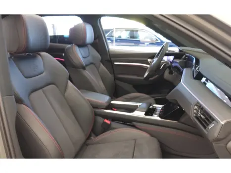 Q8 E-TRON 55 ELÉTRICO LAUNCH EDITION QUATTRO