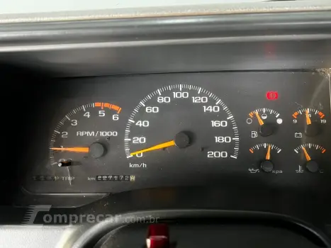 SILVERADO 4.1 MPFI DLX 4X2 CS 18V GASOLINA 2P MANUAL