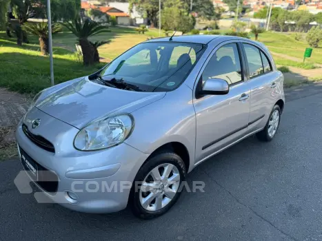 NISSAN Nissan March 1.6 SV 4 portas