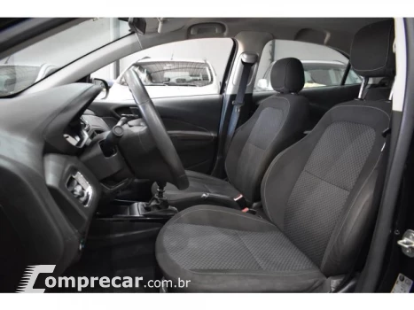 PRISMA - 1.4 MPFI LT 8V 4P MANUAL