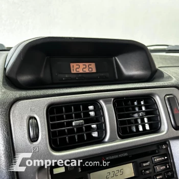Pajero TR4 2.0 16V 4x4 Aut.