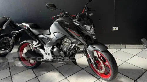 HONDA CB 300F TWISTER