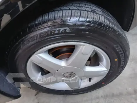 PRISMA - 1.4 MPFI MAXX 8V 4P MANUAL