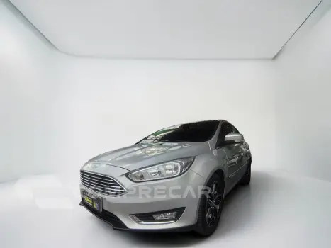 FORD FOCUS 2.0 TITANIUM PLUS SEDAN 16V 4 portas