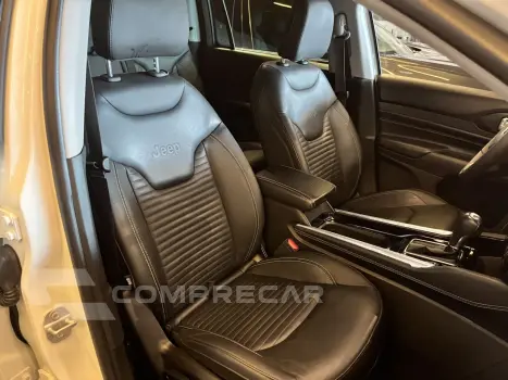 Commander 1.3 16V 4P FLEX T270 LONGITUDE TURBO AUTOMÁTICO AT