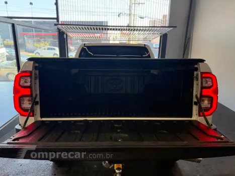 HILUX 2.8 D-4D TURBO DIESEL CD SRX 4X4 AUTOMÁTICO