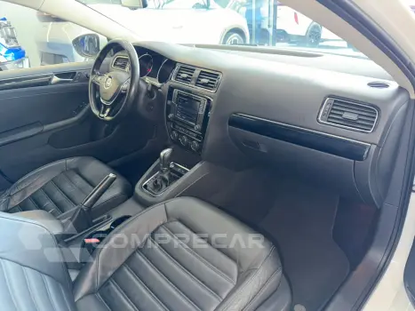 JETTA Highline 2.0 TSI 16V 4p Tiptronic