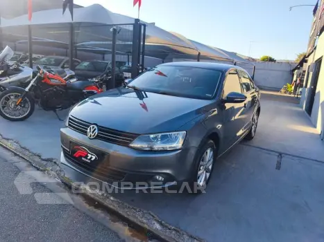 Volkswagen JETTA 2.0 4 portas