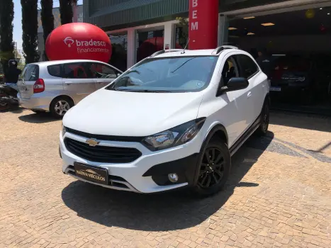 CHEVROLET Onix 1.4 Mpfi Activ 8V Flex 4P Automático 4 portas