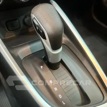 ONIX SEDAN Plus LT 1.0 12V Flex 4p Mec.