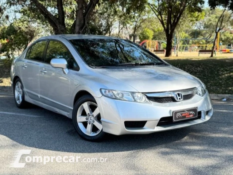 HONDA CIVIC - 1.8 LXS 16V 4P MANUAL 4 portas