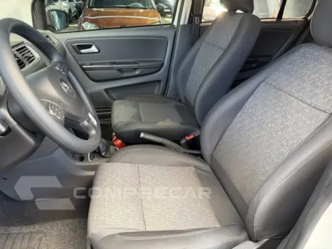 FOX - 1.6 MI 8V 4P MANUAL