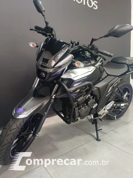 FZ25 FAZER LE (PANTERA NEGRA)