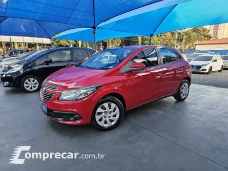 CHEVROLET ONIX - 1.4 MPFI LT 8V 4P MANUAL 4 portas