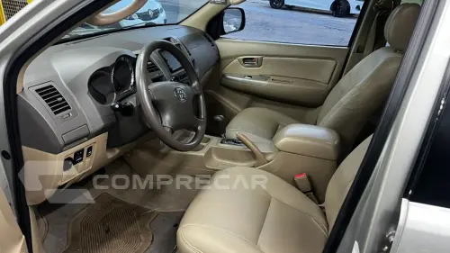 Hilux SW4 2.7 16V 4P SR AUTOMÁTICO