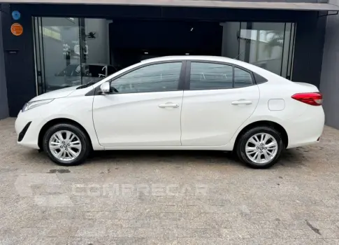 YARIS 1.5 16V Sedan XL
