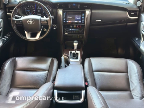 HILUX SW4 2.7 SRV 7 LUGARES 4X2 16V FLEX 4P AUTOMÁTICO