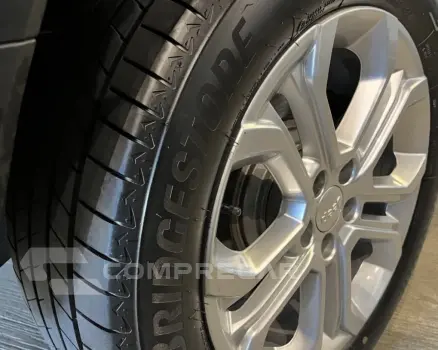 Commander 1.3 16V 4P FLEX T270 LONGITUDE TURBO AUTOMÁTICO AT