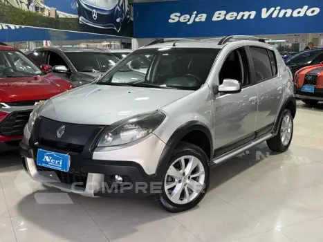 Renault SANDERO STEPWAY Hi-Flex 1.6 16V 5p Aut. 4 portas