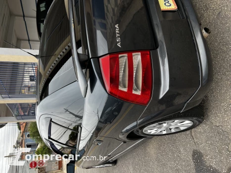 ASTRA 2.0 MPFI Advantage 8V