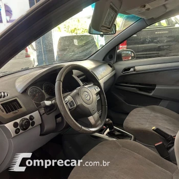 VECTRA 2.0 MPFI Elegance 8V