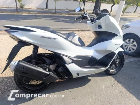 PCX 160 DLX