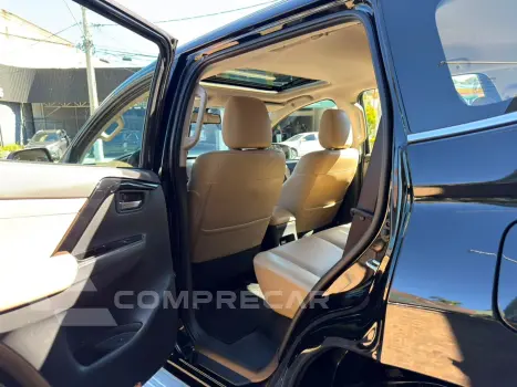 Pajero Sport 2.4 16V Mivec Turbo Diesel Legend Awd Automátic