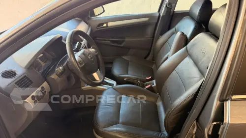 VECTRA 2.0 MPFI Elegance 8V