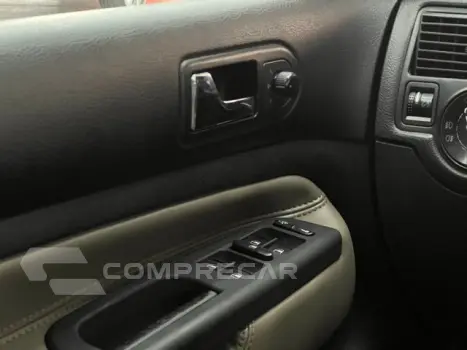 GOLF - 1.6 MI SPORTLINE 8V 4P MANUAL