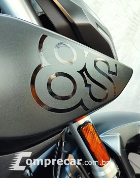 SUZUKI GSX-8S