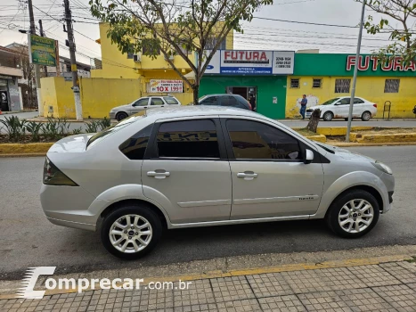 FIESTA 1.6 Rocam SE Sedan 8V