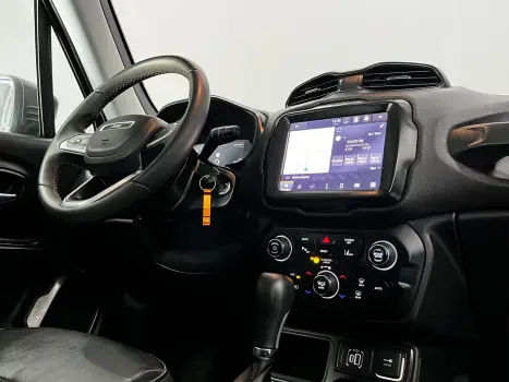 Renegade Longitude T270 1.3 Turbo 4x2