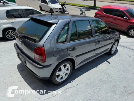 Gol 1000 Mi 16V/ Ouro 4p