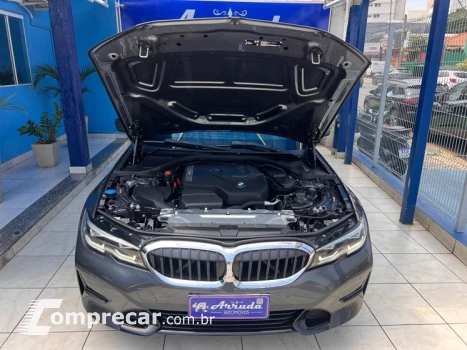 320i