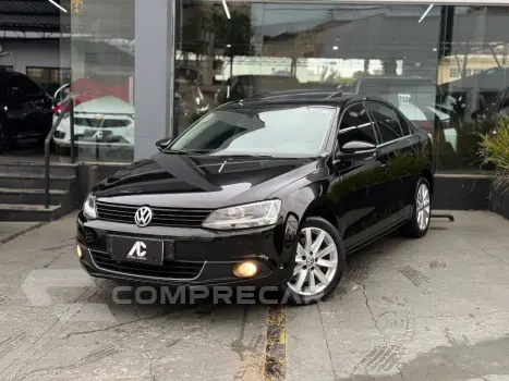 Volkswagen JETTA Highline 2.0 TSI 16V 4p Tiptronic 4 portas