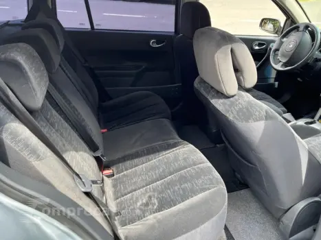 MEGANE 2.0 Dynamique Grand Tour 16V