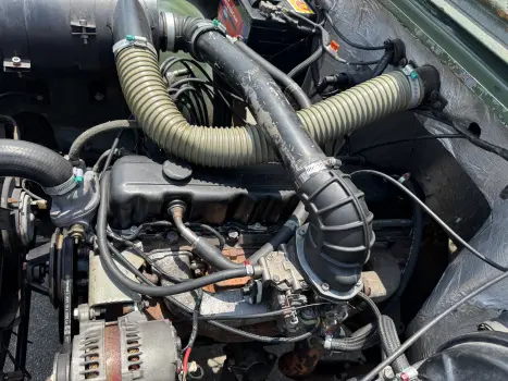 JEEP 2.6 6 Cilindros 12V