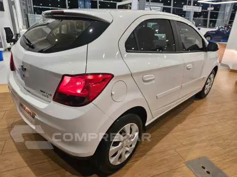 Onix Hatch 1.4 4P FLEX LT