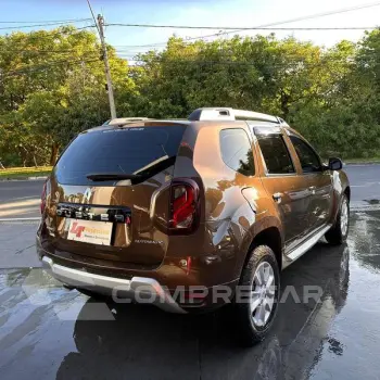 DUSTER 20 D 4X2