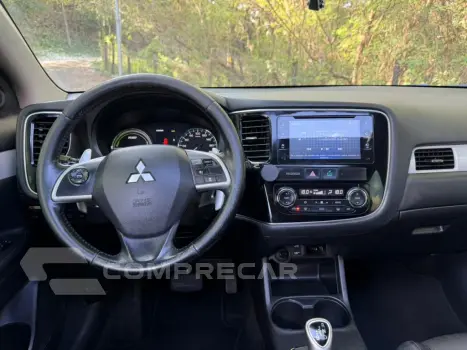 OUTLANDER 2.0 PHEV 16V HÍBRIDO 4P AUTOMÁTICO