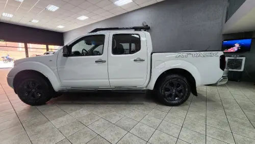 Frontier LE ATTACK CD 4x4 2.5 TB Die.Aut