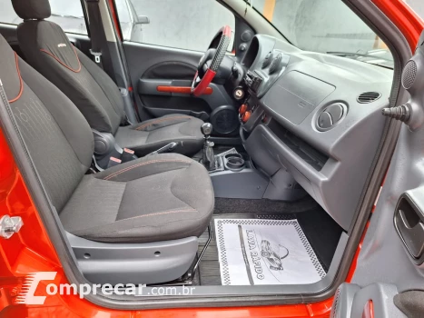 Fiat Uno 1.4 4P FLEX SPORTING 4 portas