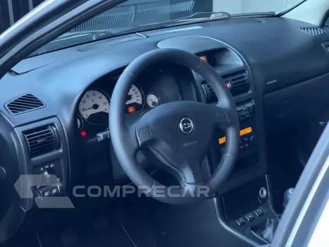 ASTRA 2.0 MPFI ELEGANCE SEDAN 8V FLEX 4P MANUAL