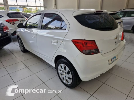 Onix Hatch 1.4 4P FLEX LT