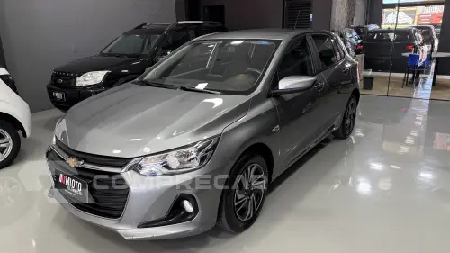 CHEVROLET ONIX 1.0 LT 4 portas