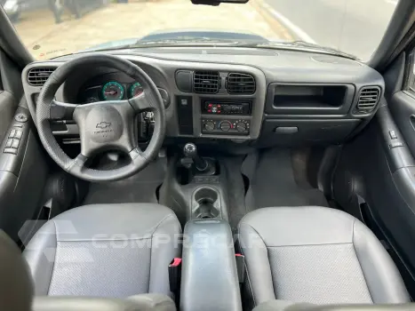 S10 2.4 Advantage 4X2 CD 8V